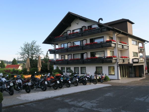 3 Motorrad-Tage im Nordschwarzwald mit Wellness in Seewald OT Besenfeld, Baden-Württemberg inkl. Halbpension Unkategorisiert online kaufen