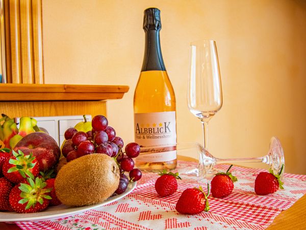6 Tage Die große Vino-Woche – Eine köstlich-schöne Woche in Waldachtal, Baden-Württemberg inkl. Halbpension Unkategorisiert online kaufen 6 Tage Die große Vino-Woche – Eine köstlich-schöne Woche in Waldachtal, Baden-Württemberg inkl. Halbpension Unkategorisiert online kaufen