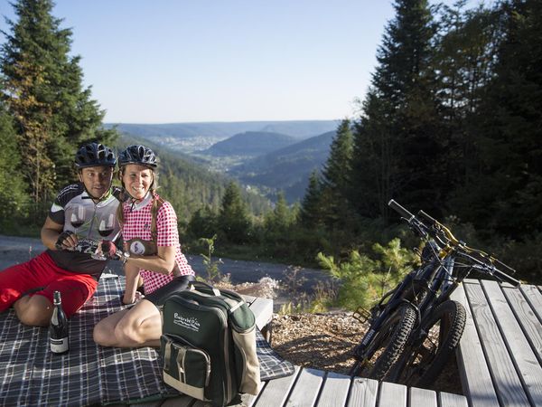 Radeln im Nordschwarzwald - 3 Tage inkl. Lunchpaket in Baiersbronn, Baden-Württemberg inkl. Halbpension Plus Unkategorisiert online kaufen Radeln im Nordschwarzwald - 3 Tage inkl. Lunchpaket in Baiersbronn, Baden-Württemberg inkl. Halbpension Plus Unkategorisiert online kaufen